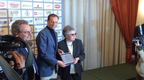 Allegri ritira il Premio Ussi