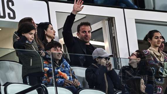 Dorotea Del Piero incanta in bianconero, dodici anni dopo papà Alex