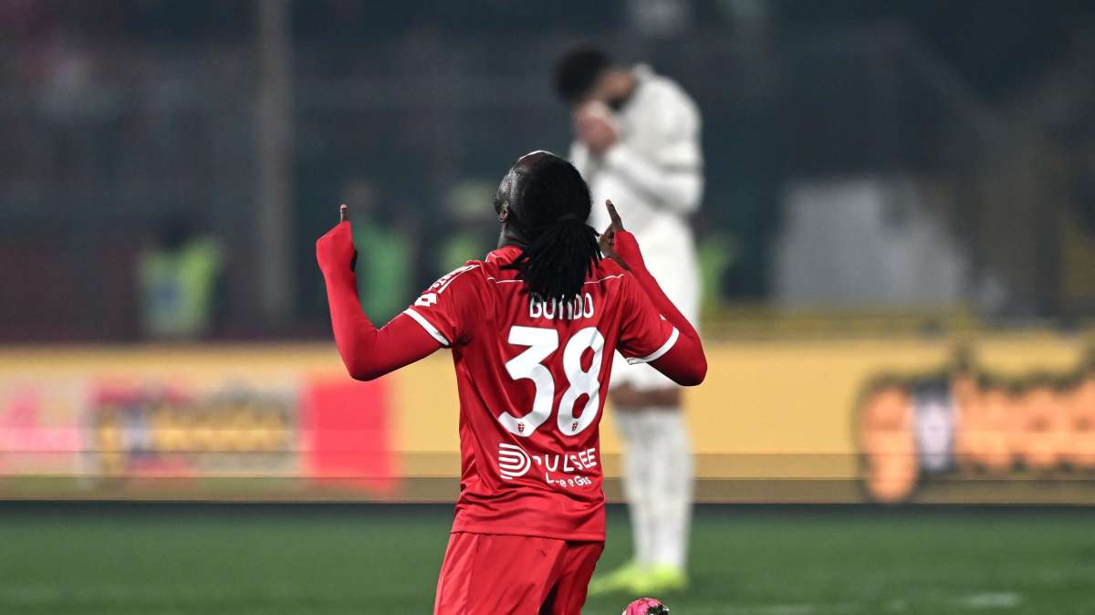 Serie A, il Milan crolla a Monza e la Juve resta seconda. La classifica aggiornata