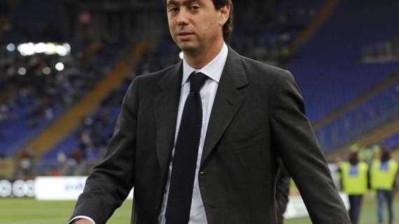 LIVE - BLITZ DI AGNELLI A VINOVO: DISCORSO ALLA SQUADRA AL CENTRO DEL CAMPO. PRESENTI ANCHE VUCINIC E MAROTTA