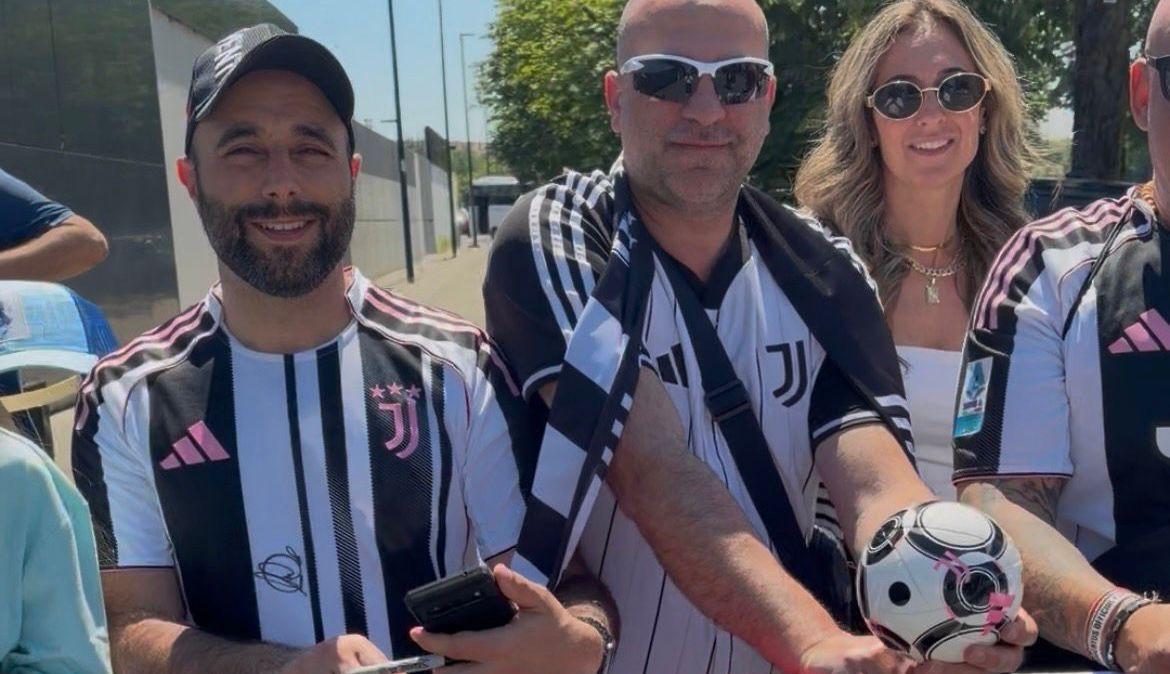 Juventus Club Toronto alla Continassa per Jonathan David: le immagini 