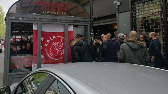 LIVE TJ - Tensioni in Corso Marconi tra tifosi Ajax e forze dell'ordine