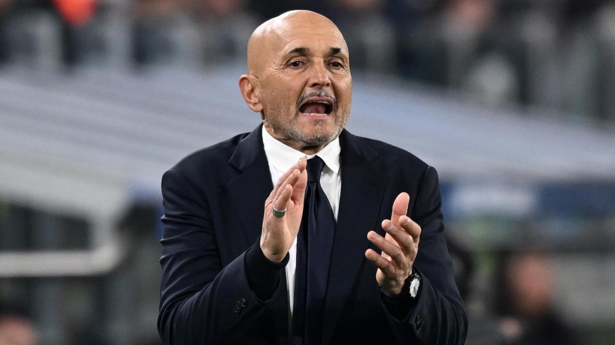 Spalletti: "Il ritiro non è un luogo, ma una condizione mentale. Non ci andremo più per un motivo"