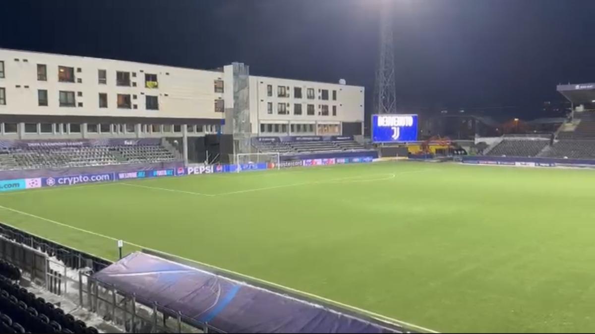 Bodo Glimt-Juventus U20 interrotta qualche minuto per neve: il campo riscaldato non tiene 