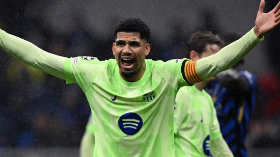 Dalla Spagna - Araujo, clausola da 60 milioni fino al 15 luglio. Juve alla finestra, per ora nessuna offerta al Barça