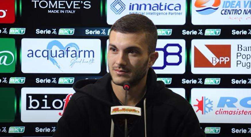 Lecce, Strefezza: "In Serie A esterni forti come Leao e Di Maria, Chiesa mi ispira di più"