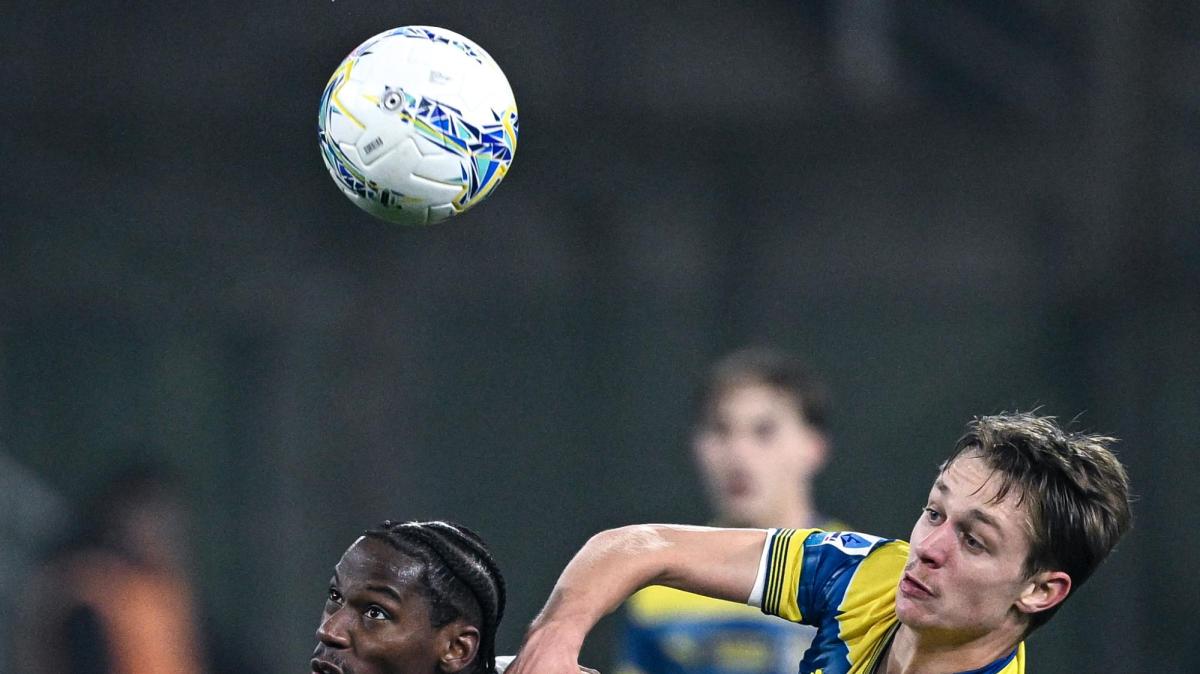 Il Parma riscatterà Nicolussi Caviglia dal Venezia: la Juve incasserà 600 mila euro