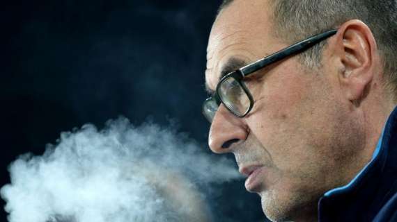 VIDEO - Sarri: "Basta domande sulle sigarette..."
