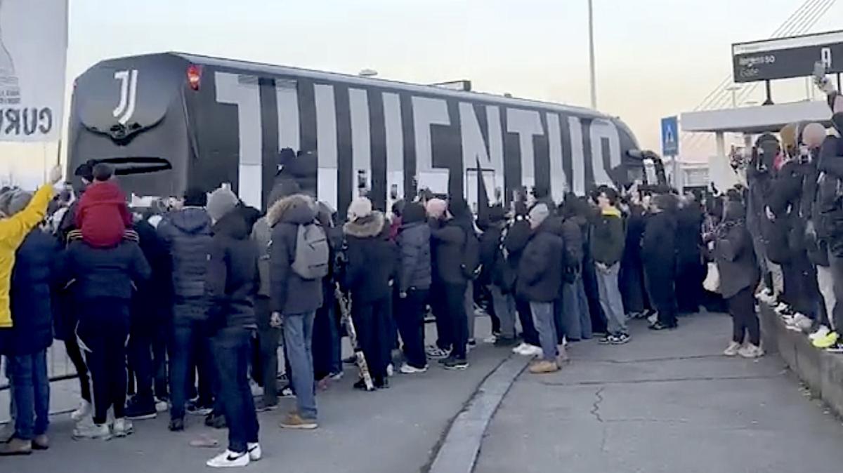 Juventus e Lecce arrivate allo Stadium. Le immagini (VIDEO)