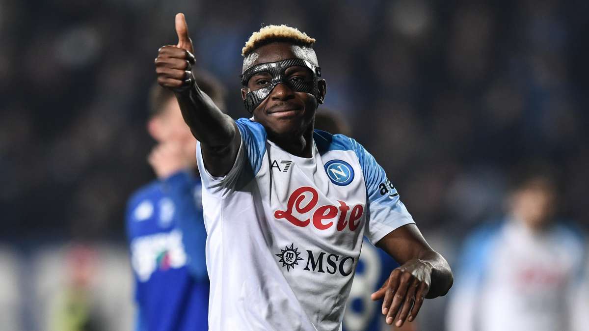 Serie A, il Napoli batte anche l'Empoli: Osimhen in gol, Mario Rui espulso. La classifica aggiornata 