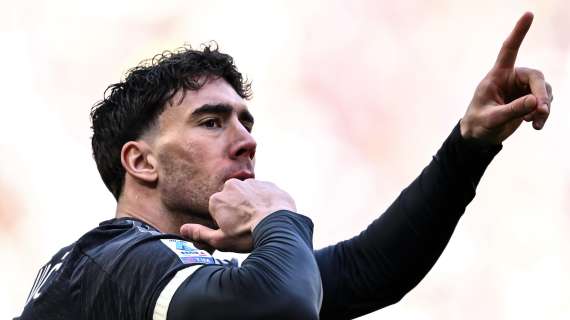 Vlahovic: "Sono orgoglioso di far parte della Juventus con cui sogno di vincere la Champions League"