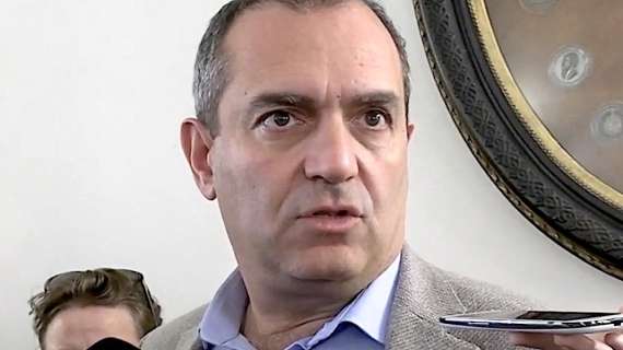 De Magistris: "A Napoli non può esistere che uno sia tifoso della Juve, va curato"
