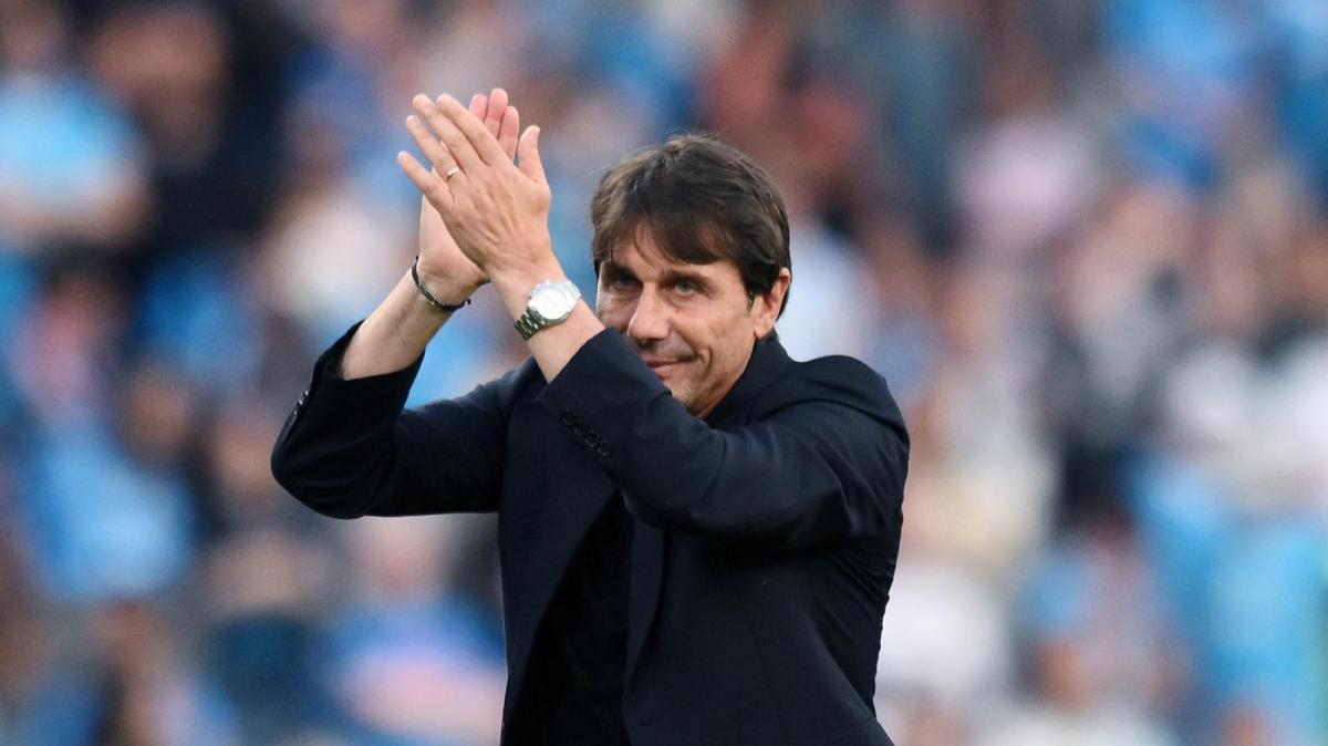 Milan, dopo Allegri si valutano Van Bommel e Italiano. Conte ipotesi complicata
