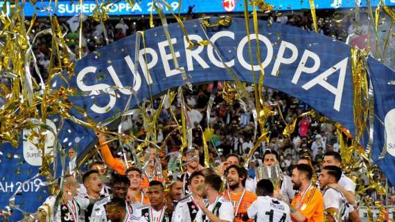 Ieri sera, i giocatori della Juventus hanno festeggiato tutti insieme la Supercoppa 