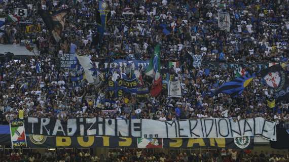 Anche Panorama denuncia: "Incredibile caccia al tifoso juventino degli ultras dell'Inter a San Siro. Tutto (quasi) senza intervento degli addetti alla sicurezza..."