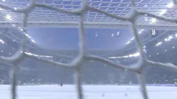 Sky - Beffa a Torino, alle 19:00 ha smesso di nevicare. Cosatti: "Si poteva giocare?"