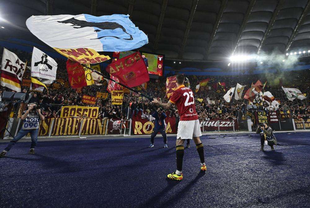 Roma: Mancini su bandiera anti Lazio: "Non volevo offendere"