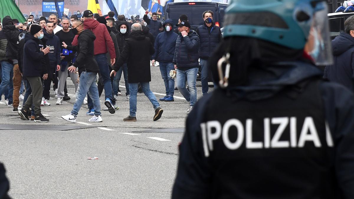 Scontri derby, proseguono le indagini. Gli aggiornamenti sulle condizioni del tifoso bianconero.
