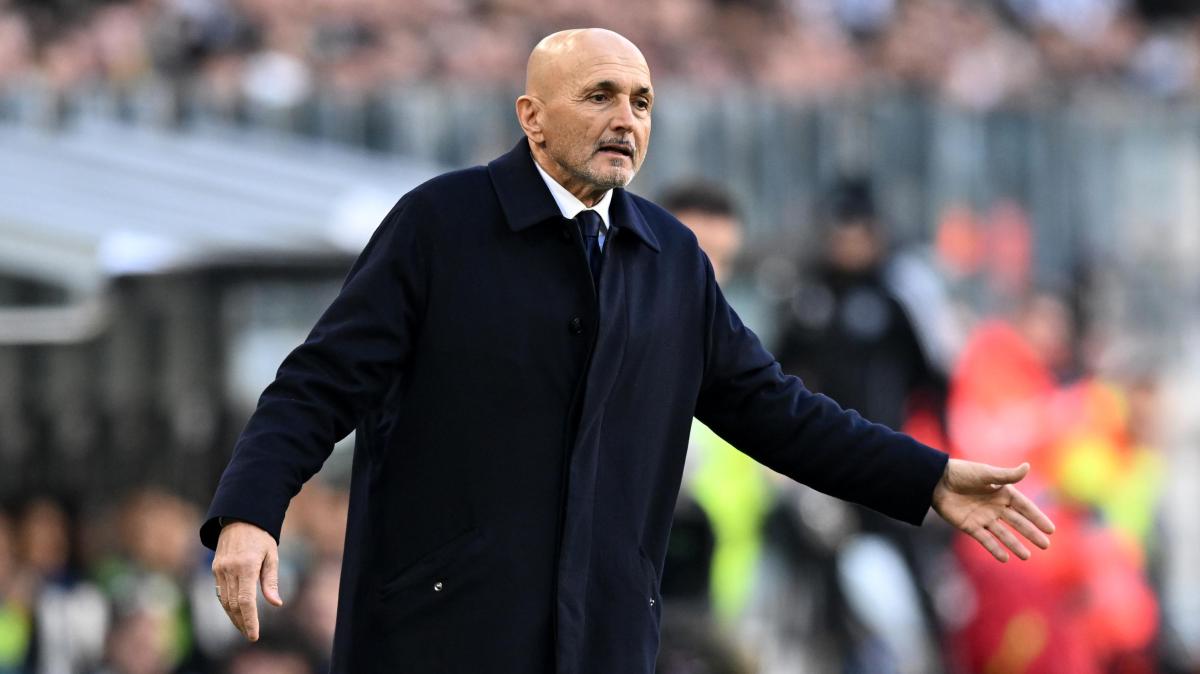 Spalletti si intrattiene con un piccolo tifoso della Juventus: il video fa il giro del web