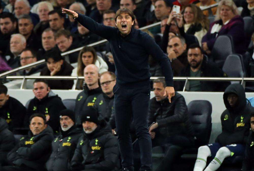 Conte: "Presto vedrò i dirigenti del Tottenham per migliorare la squadra"