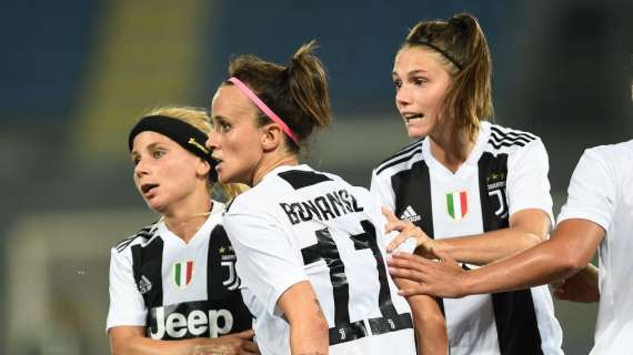 Juventus Women al lavoro sotto la pioggia in vista della Supercoppa