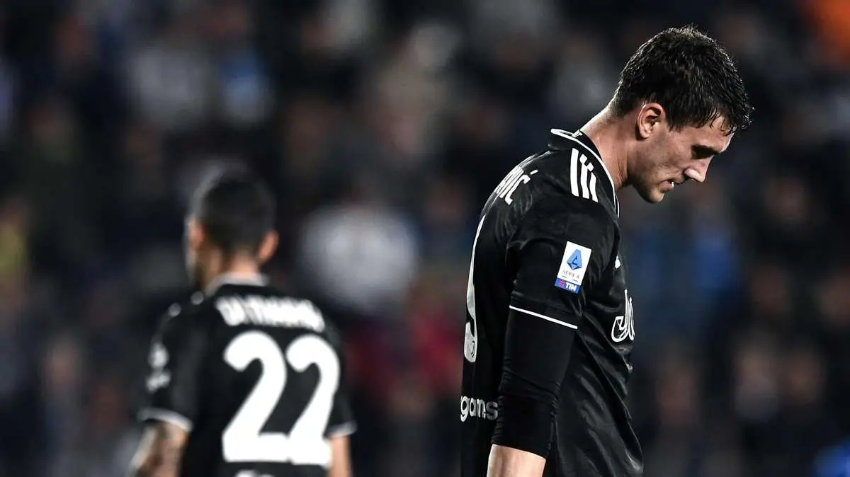 Vlahovic, il Chelsea può arrivare a 60 milioni: no della Juve