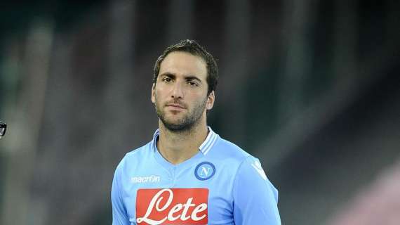 Higuain si tuffa da uno scoglio e finisce all'ospedale!