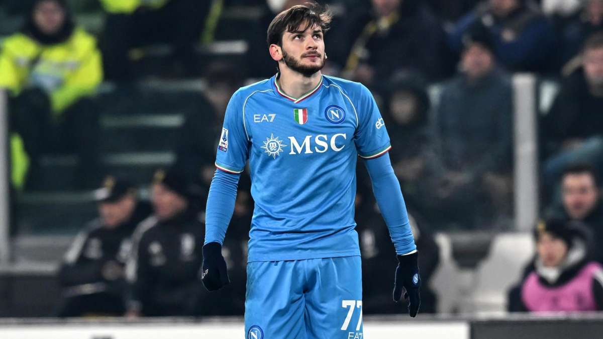Napoli, ag. Kvaratskhelia: "È tra i primi 3 al mondo, ci sono anche Barcellona e Manchester"