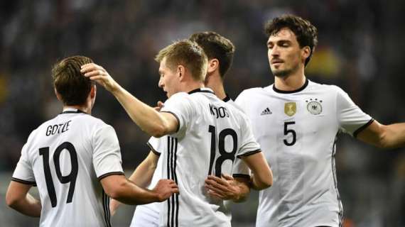 LIVE - GERMANIA-ITALIA 4-1 - Tegola Juve, Bonucci ko: esce in barella. Dominio tedesco con Kroos, Gotze, Hector e Ozil