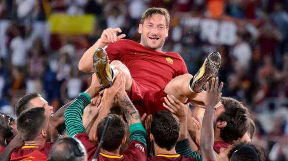 L'addio al calcio di Totti salutato da tanti ex giocatori del Latina