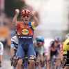 SPECIALE - Giro d'Italia, a Durazzo trionfa Pedersen