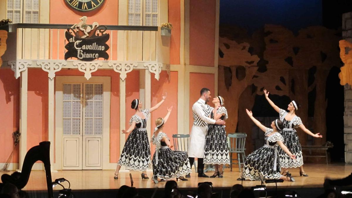 Teatro Castiglione, in scena l'operetta: domenica "Al Cavallino Bianco"