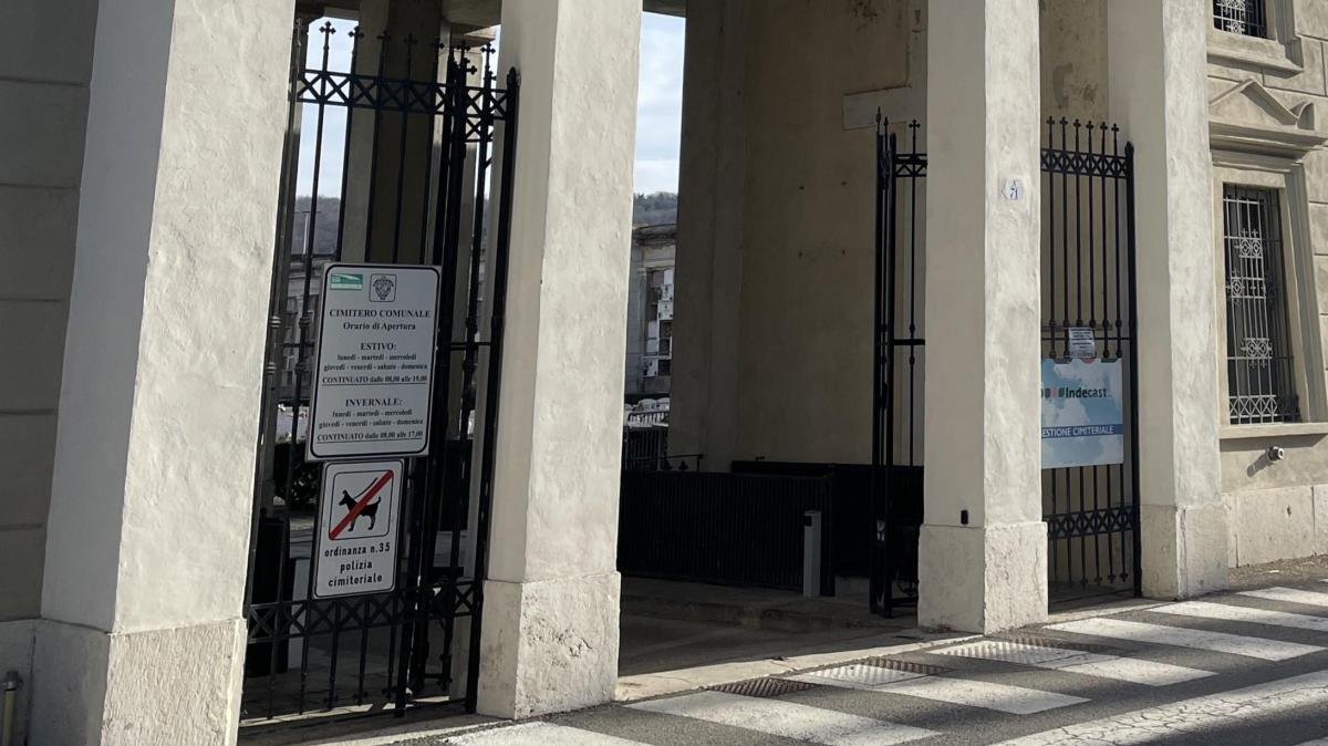 Castiglione, da metà aprile nuovo montascale al cimitero