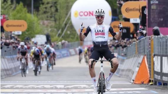 SPECIALE - Giro d'Italia, Juan Ayuso vince settima tappa
