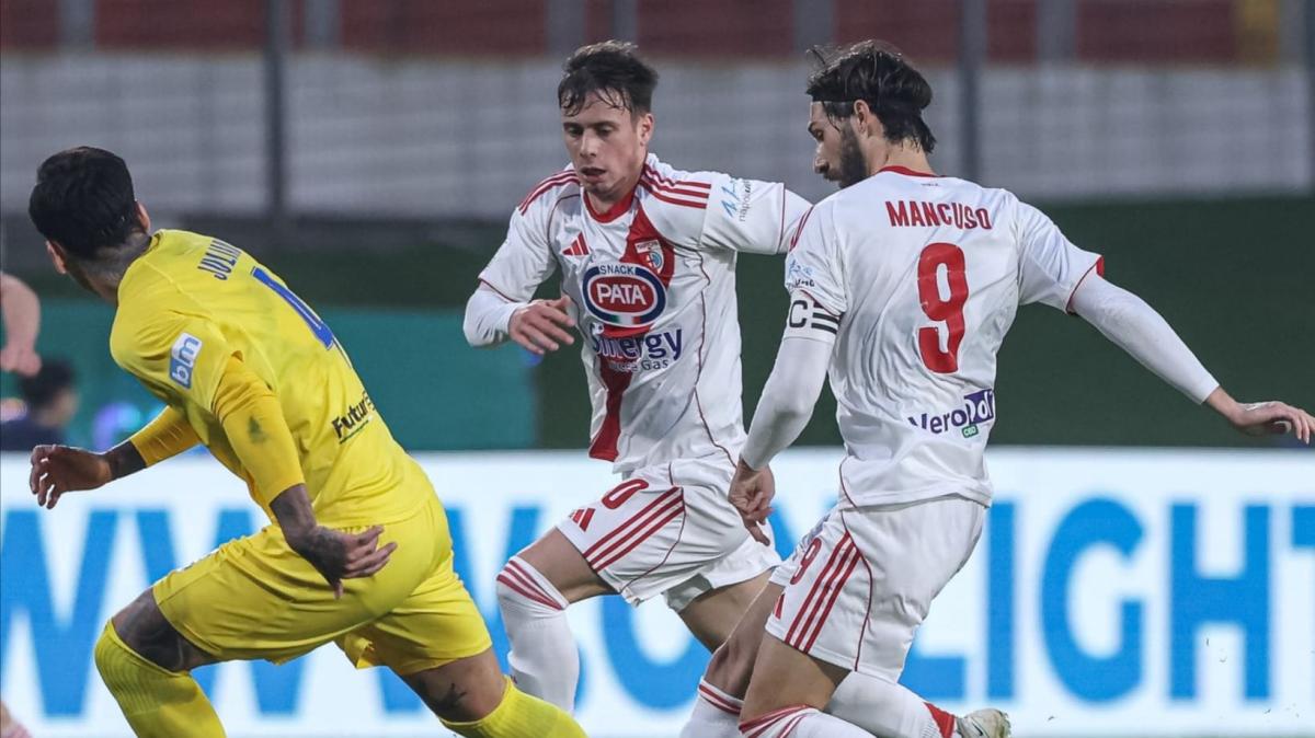 SPECIALE - Mantova, finale thriller: rigore fallito, con la Carrarese è 1-1