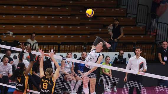 Vbc Casalmaggiore, sconfitta a testa alta con Roma al tie break 