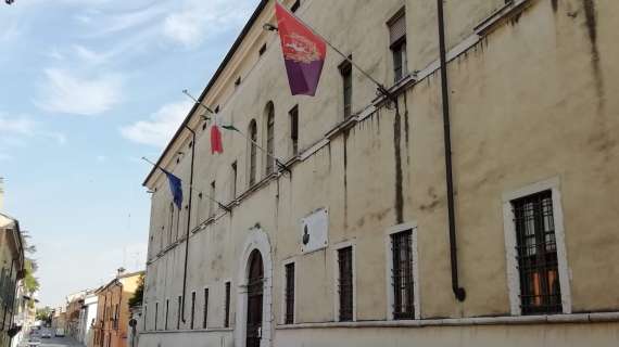 Castiglione, progetto a supporto dei negozi: Comune lancia "Fidelity Card"