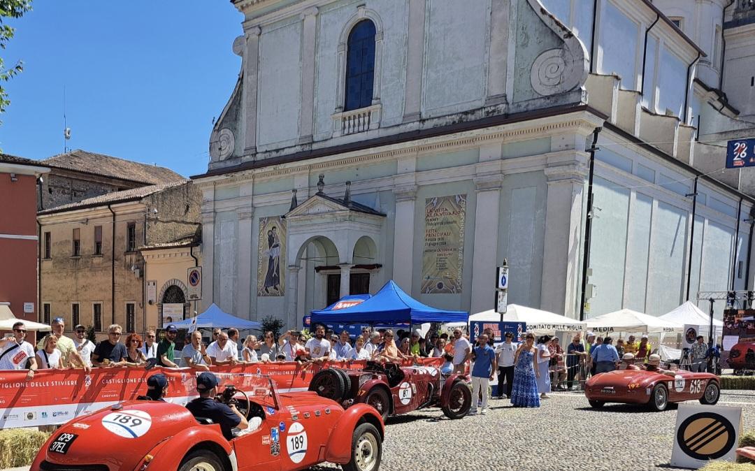 SPECIALE - Mille Miglia, volata finale: Controllo Timbro a Castiglione