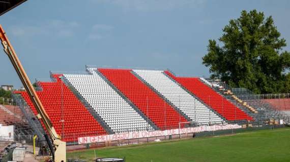 SPECIALE - Stadio Martelli, seggiolini biancorossi in Curva Te e Cisa