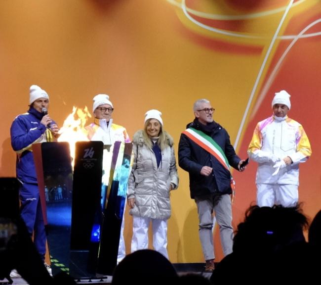 Fiamma Olimpica a Mantova e provincia: cerimonia in piazza Sordello