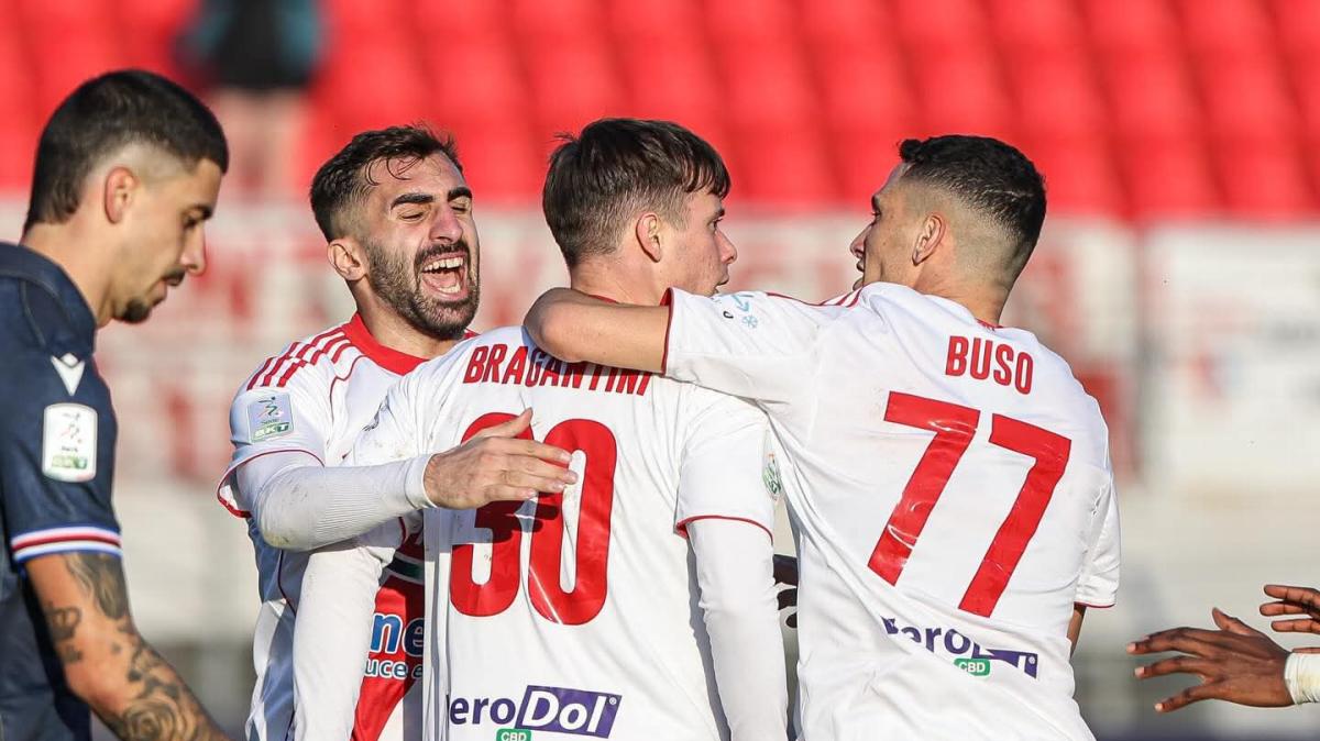 GazzMant - Mantova riemerge dal buio: doppietta di Bragantini