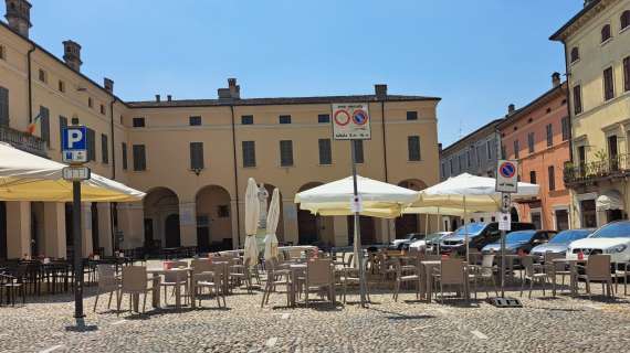 Castiglione, un'estate senza auto in piazza Dallò