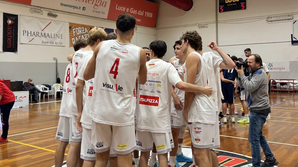 Stings, vittoria all'ultimo respiro contro Reggio Emilia
