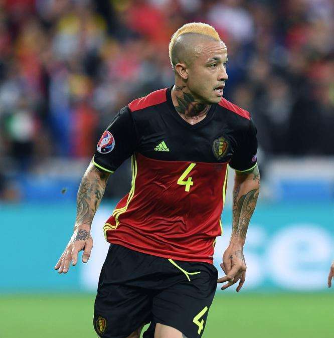 Belgio, spunta la foto di Nainggolan sull'aereo per la Russia