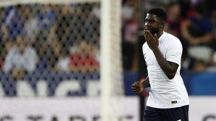 Francia-Italia 2-1 all'intervallo: Bonucci accorcia dopo Umtiti e Griezmann