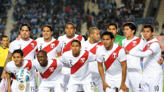 Perù, tanti tifosi a Lima per l'allenamento della <i>Blanquirroja</i>