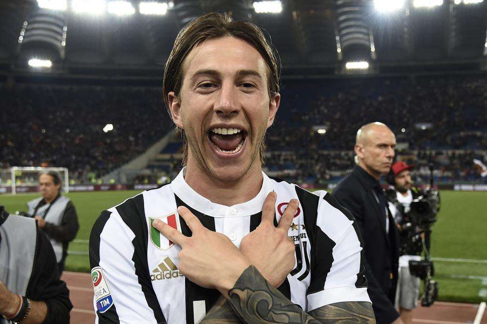 Italia, Bernardeschi si fa male e lascia il ritiro: cure mediche già intraprese