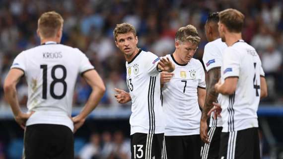 Germania, troppi errori difensivi e vantaggio Messico all'intervallo: per ora decide Lozano