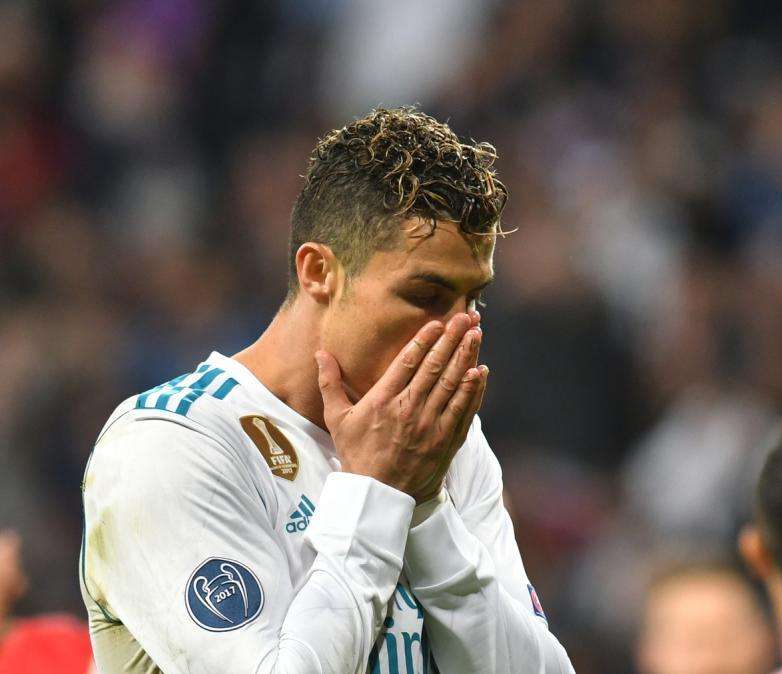 Il Corriere della Sera sulla Champions: “Il saluto di CR7 e le lacrime di Salah, ora il Mondiale"