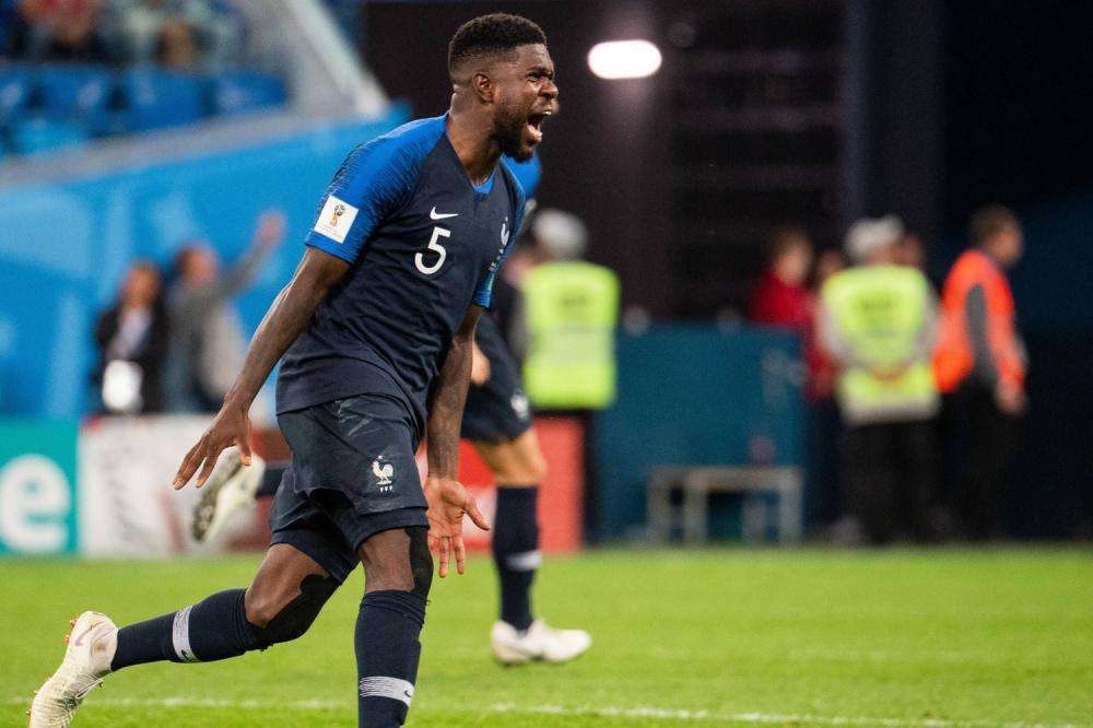 As in prima pagina: "Umtiti porta la Francia in finale e blocca il sogno belga"